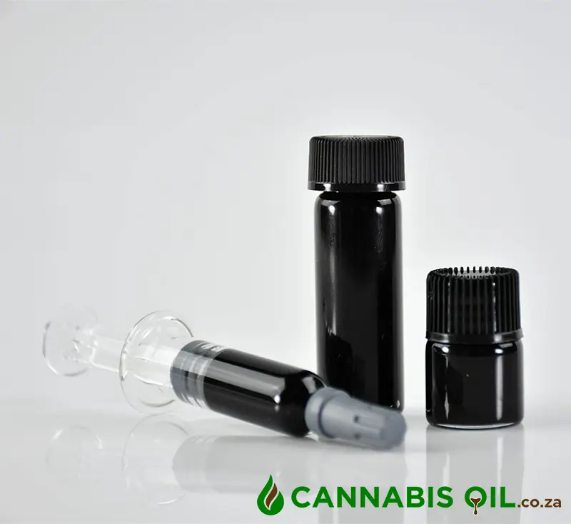cannabis oil bottle dropper syringe